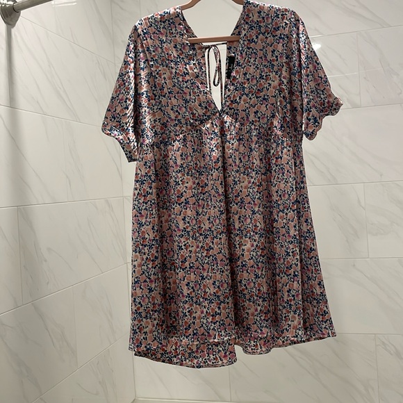 Pink floral Babydoll dress - Picture 3 of 4